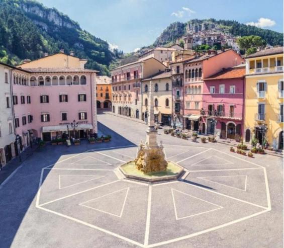 La Lucciola Albergo Ristorante Tagliacozzo Exterior foto