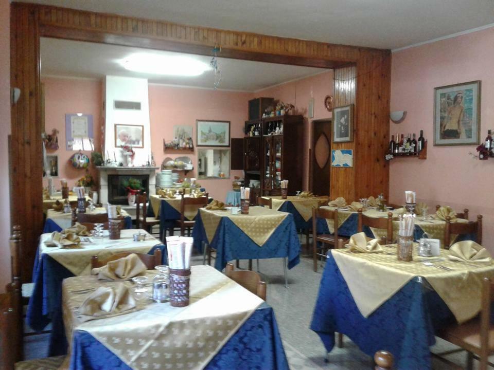 La Lucciola Albergo Ristorante Tagliacozzo Exterior foto